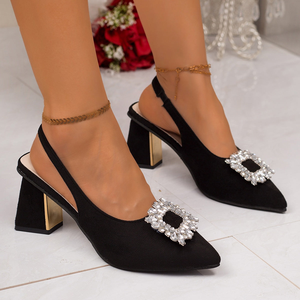 Damen Slingback Pumps mit luxuriösem Strass-Detail und bequemem Blockabsatz