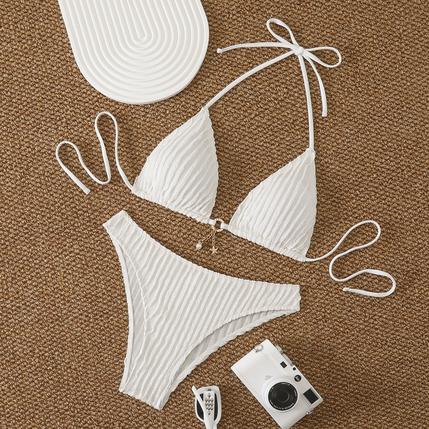 Damen Triangel-Bikini mit feiner Ripptextur und verspieltem Schmuckdetail R&B