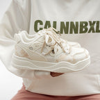 Damen Modische Sneakers mit einzigartigen Grafikelementen und flexibler Sohle
