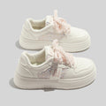 Damen Sneakers mit innovativem, weichem Innenfutter und speziellen Schnürdetails
