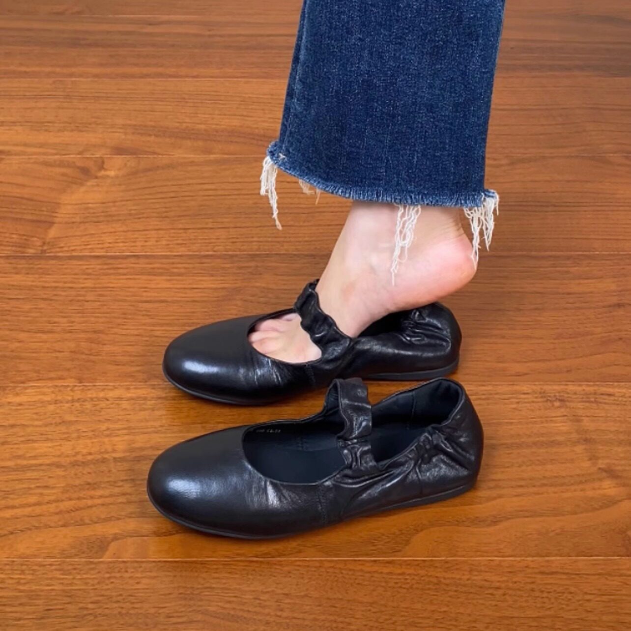 Damen Ballerinas mit elastischem Riemendesign und ergonomischer Fußbettgestaltung R&B