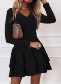 Damen Minikleid mit voluminösen Rüschensaum und V-Ausschnitt R&B