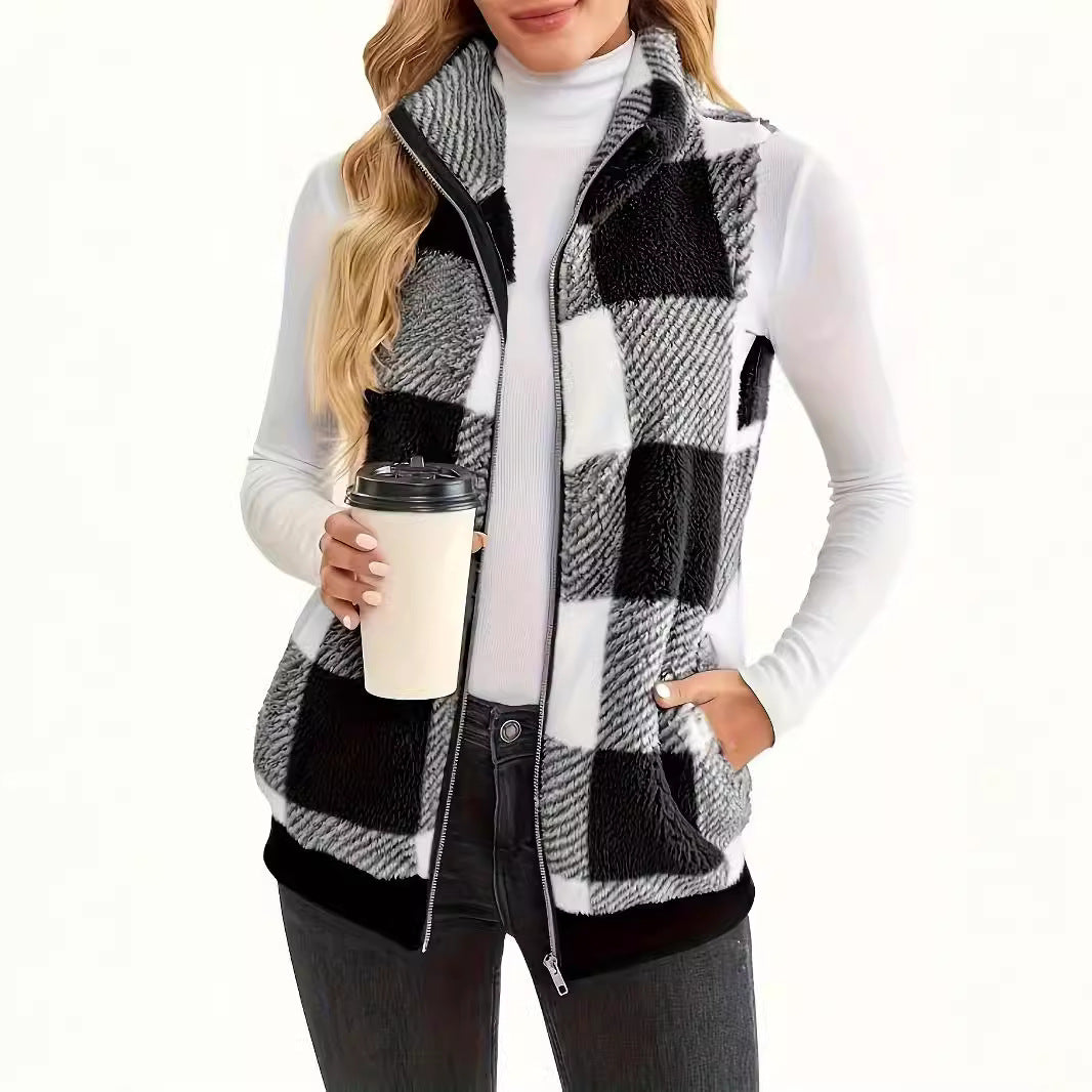 Damen Weste aus kuscheligem Fleece mit Karomuster und praktischen Taschen R&B