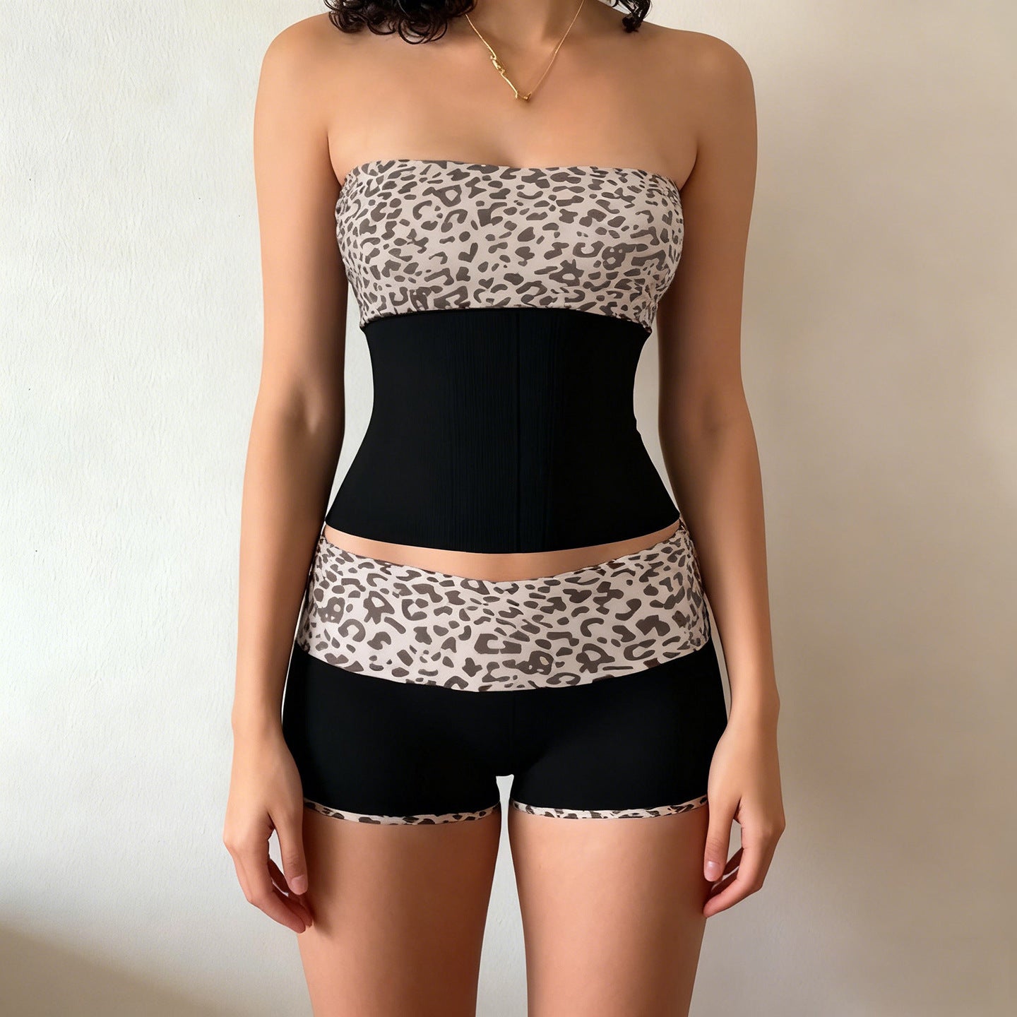 Damen Bandeau-Bikini-Set mit modischem Leopardenmuster und bequemen Shorts R&B
