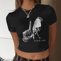 Damen Crop-T-Shirt mit künstlerischem Handdesign und motivierendem Schriftzug R&B