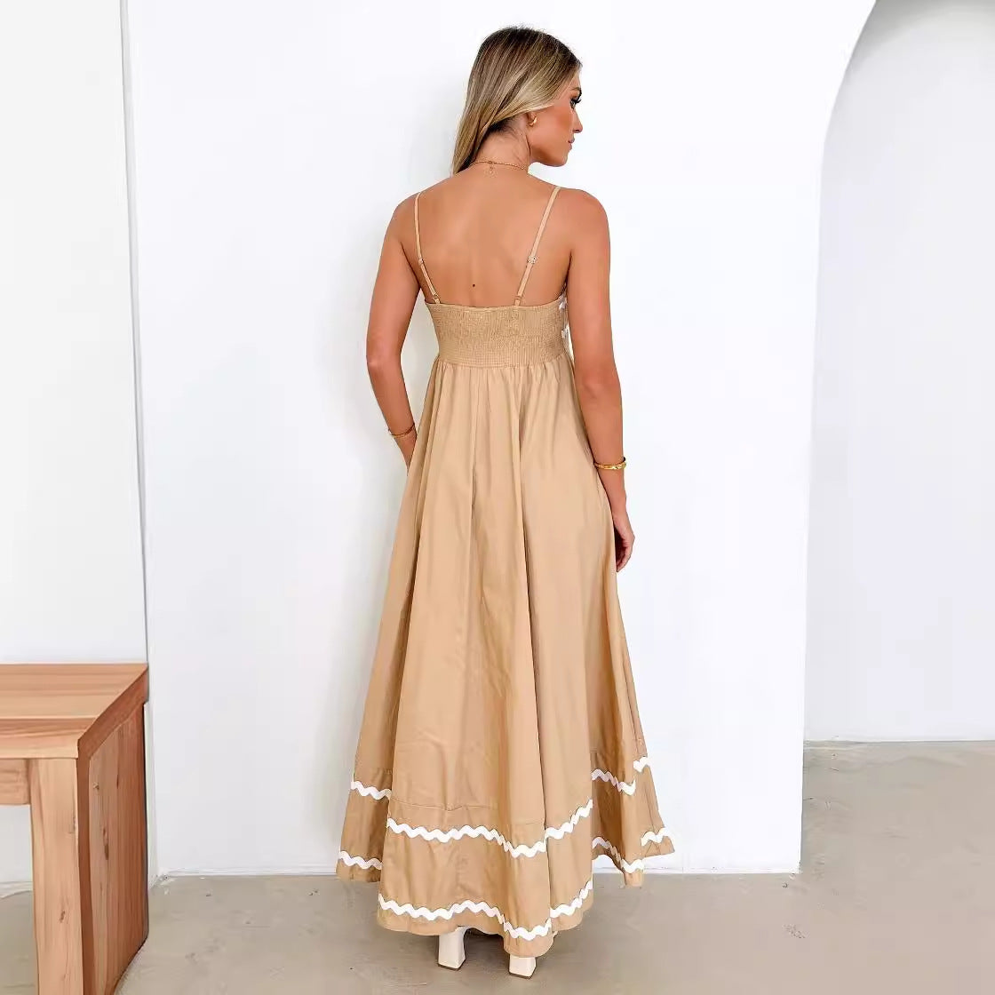 Damen Maxikleid mit eleganten Rüschendetails R&B