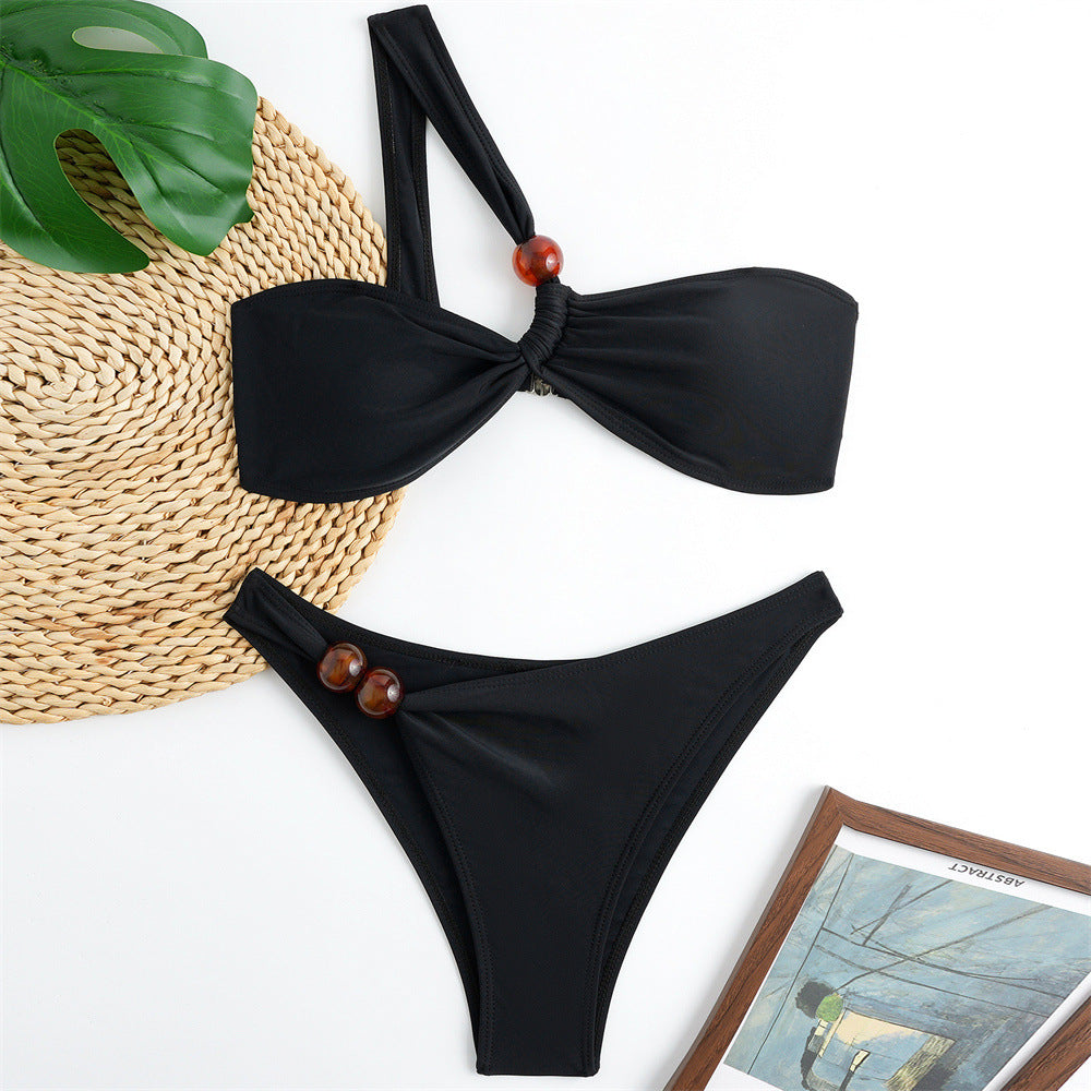 Damen Bikini-Set mit asymmetrischem Halter-Neck und dekorativen Hosenknöpfen R&B