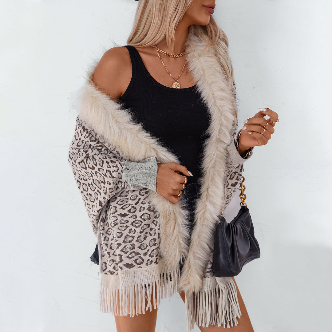 Damen eleganter Strickponcho mit luxuriösem Kunstfellkragen und fransigem Saum R&B