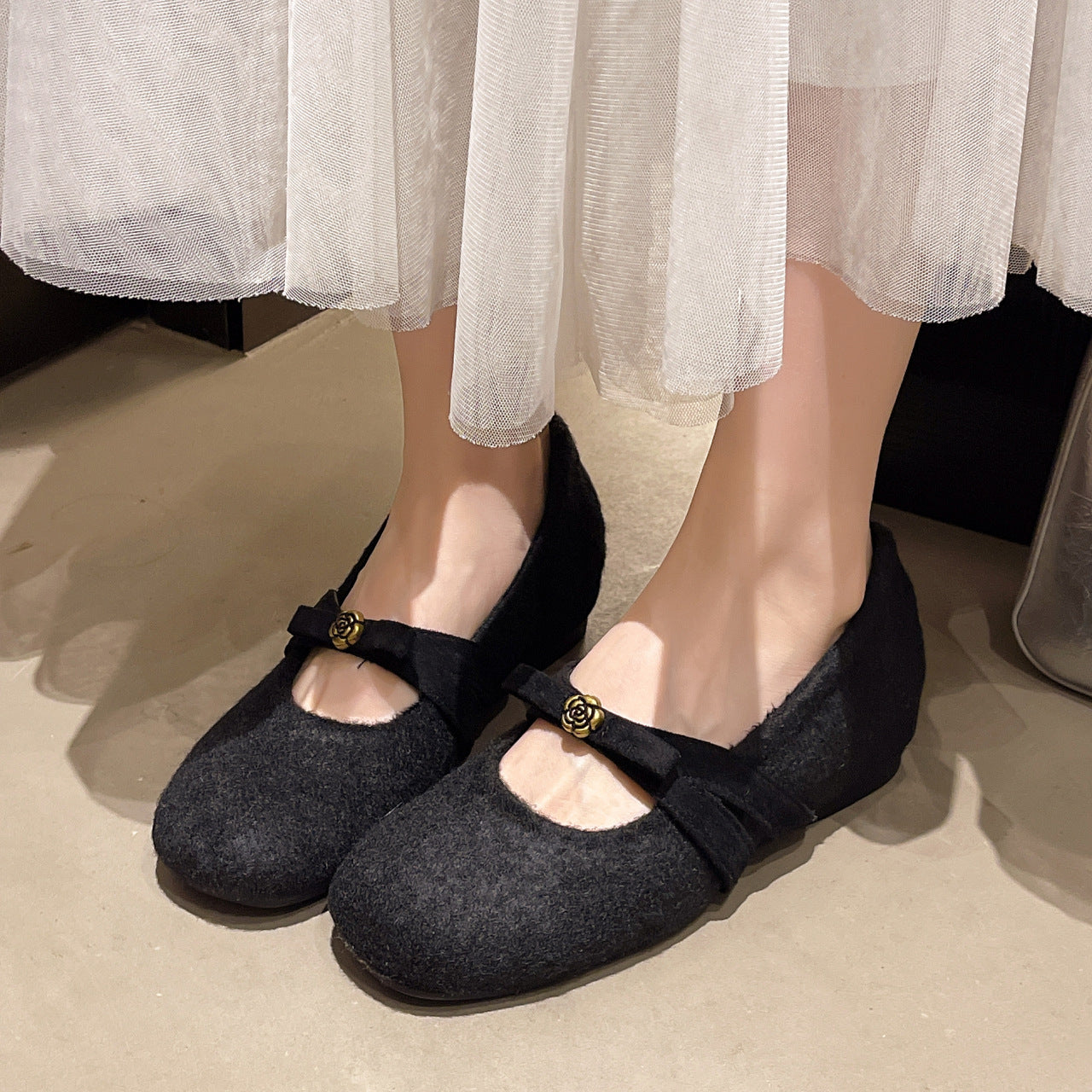 Damen Bequeme Filzschuhe mit dekorativer Schleife R&B