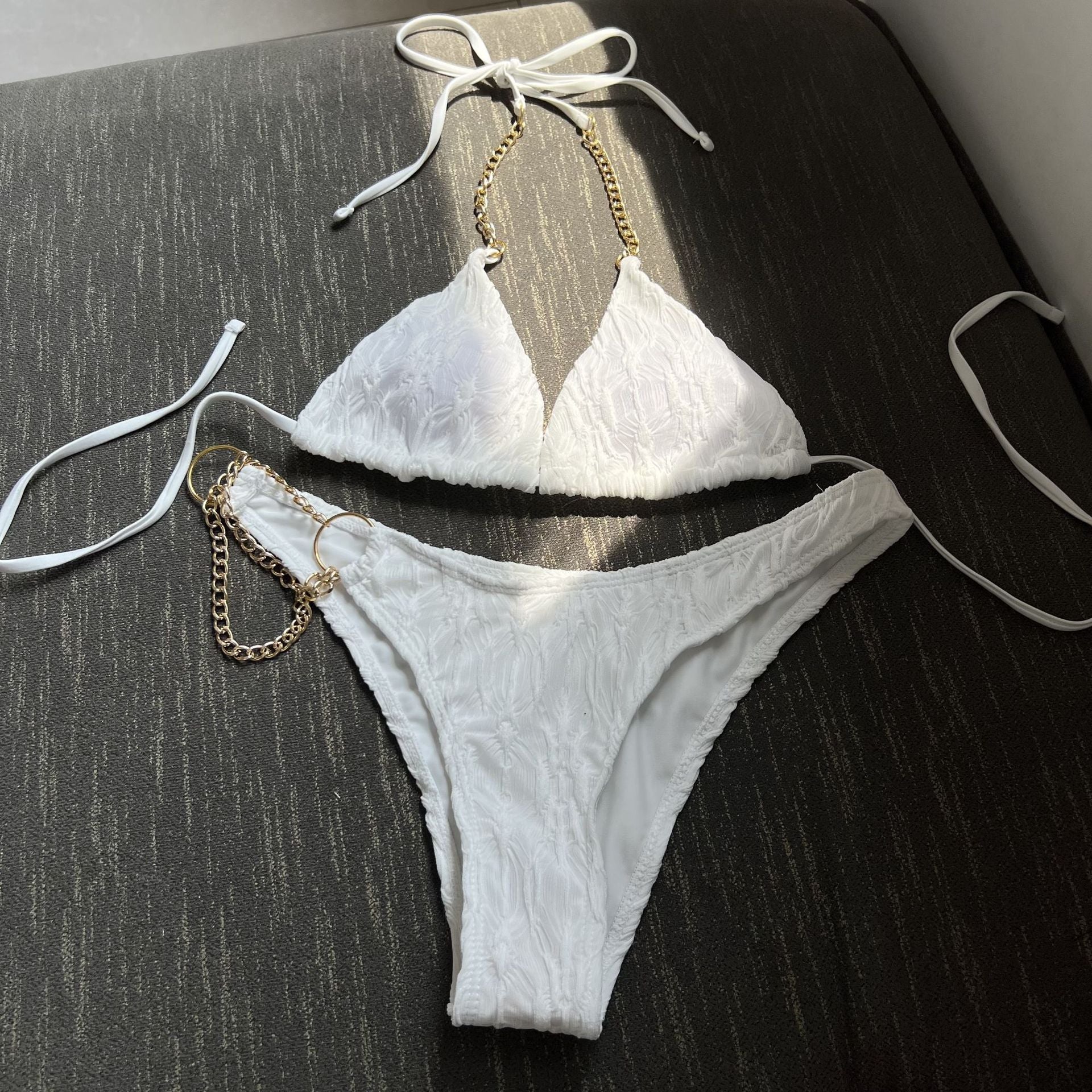 Damen Triangel-Bikini mit modischen Kettenakzenten R&B