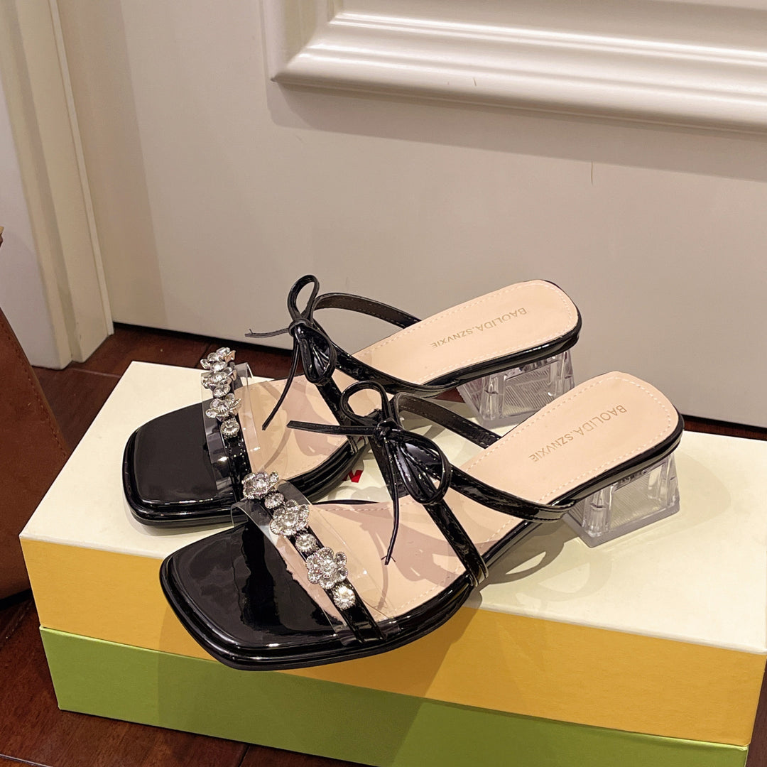 Damen glamouröse Sandalen mit funkelnden Strassdetails und transparentem Blockabsatz R&B