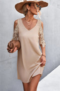 Damen luftiges Minikleid mit Spitzeneinsatz und elegantem V-Ausschnitt R&B