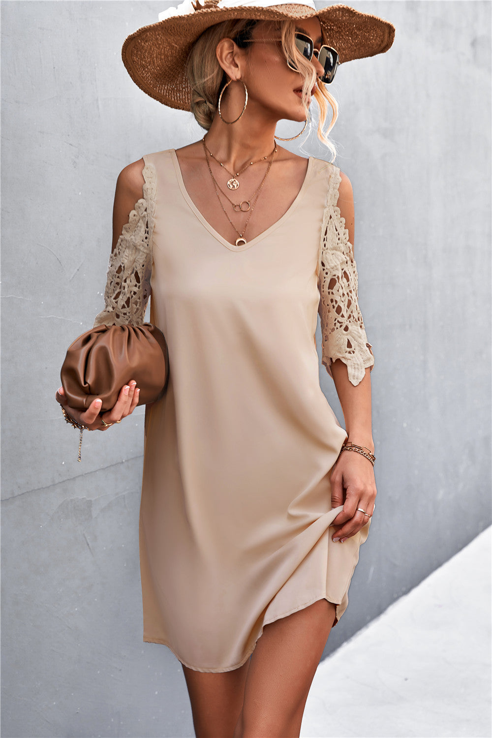 Damen luftiges Minikleid mit Spitzeneinsatz und elegantem V-Ausschnitt R&B