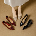 Damen elegante spitze Pumps mit modischem Schmuckdetail