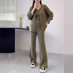 Damen Feinstrick-Ensemble mit originellem Zopfmuster und weiten Hosen
