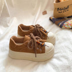 Damen Chunky Plateau-Sneaker mit dekorativen Schnürdetails