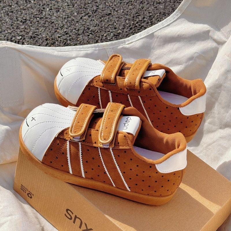 Damen Sneaker mit doppelt verstellbarem Klettverschluss und weichem Innenfutter