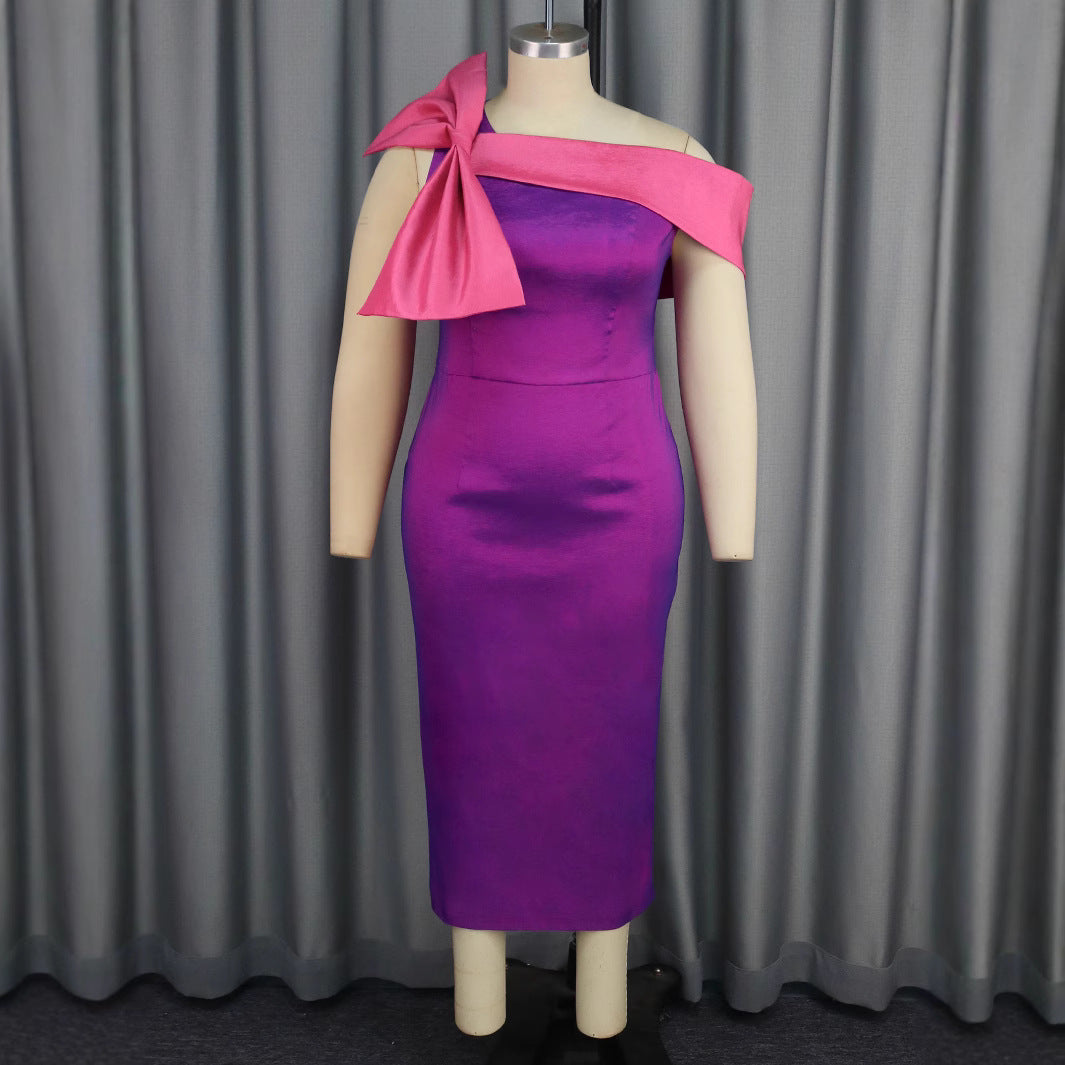 Damen Elegantes Cocktailkleid mit schillerndem Detail und asymmetrischem Träger R&B