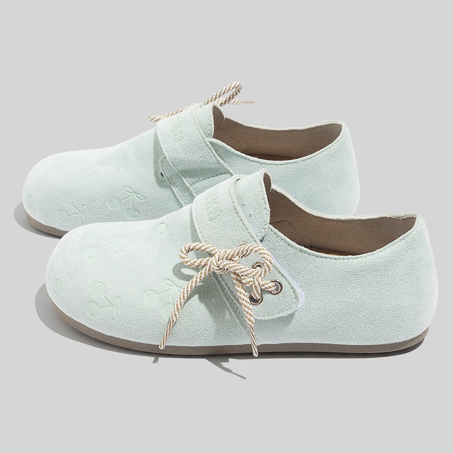 Damen Stilvolle Slipper mit dekorativem Schnürsystem und weichem Obermaterial