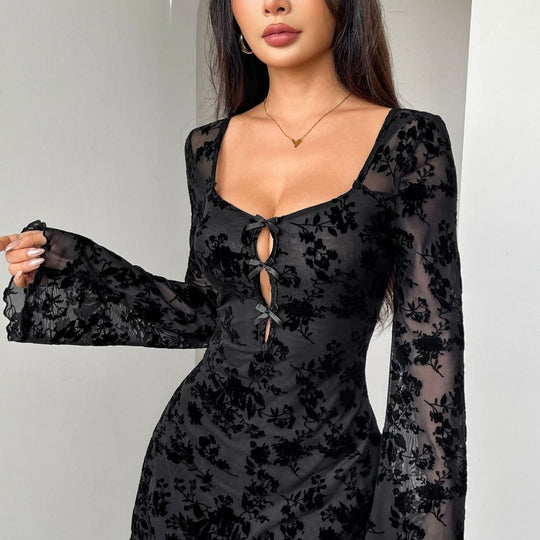 Damen Mini-Kleid mit transparenten Spitzenärmeln und floralem Design R&B