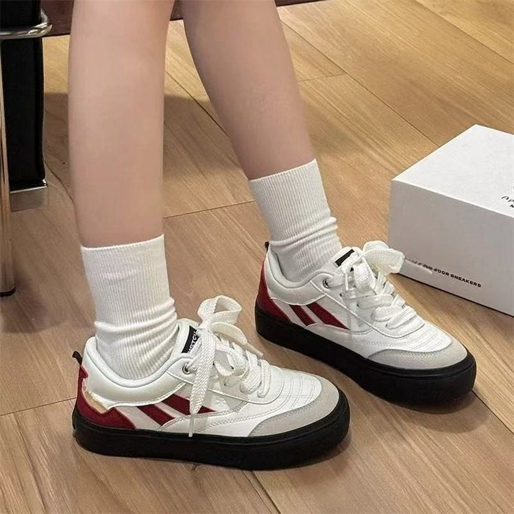 Damen Sneakers im sportlichen Design mit atmungsaktiven Mesh-Einsätzen und dämpfender Sohle R&B