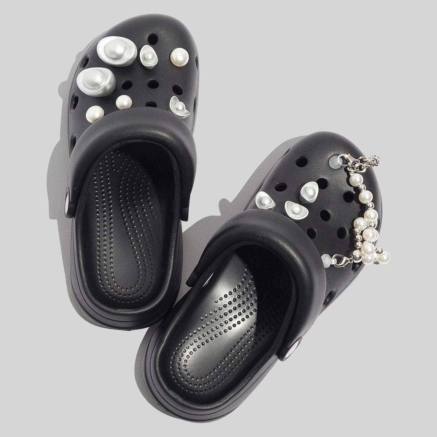 Damen Modische Clogs mit dekorativen Perlen und einzigartigem Design