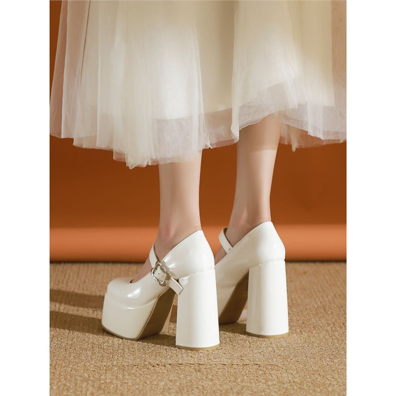Damen Plateau-Pumps mit Rundschnürung und eleganter Schnalle R&B