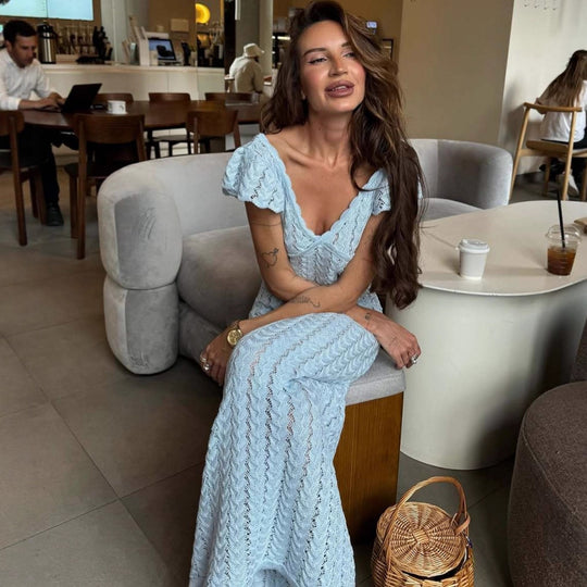 Damen Strickkleid mit zarten Rüschendetails und feiner Lochstrickstruktur R&B