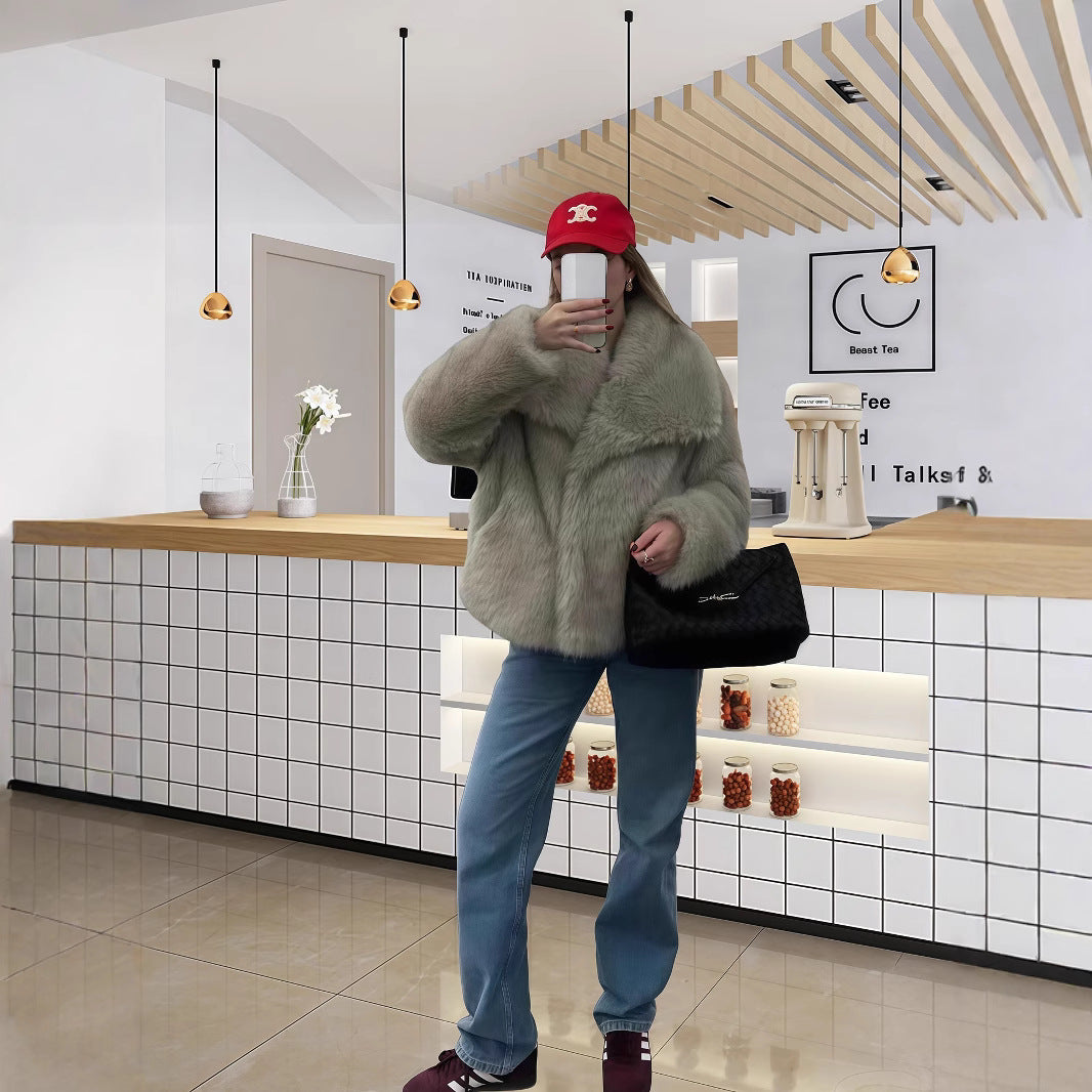 Damen Kunstpelzjacke mit luxuriösem Schnitt und weitem Kragen R&B