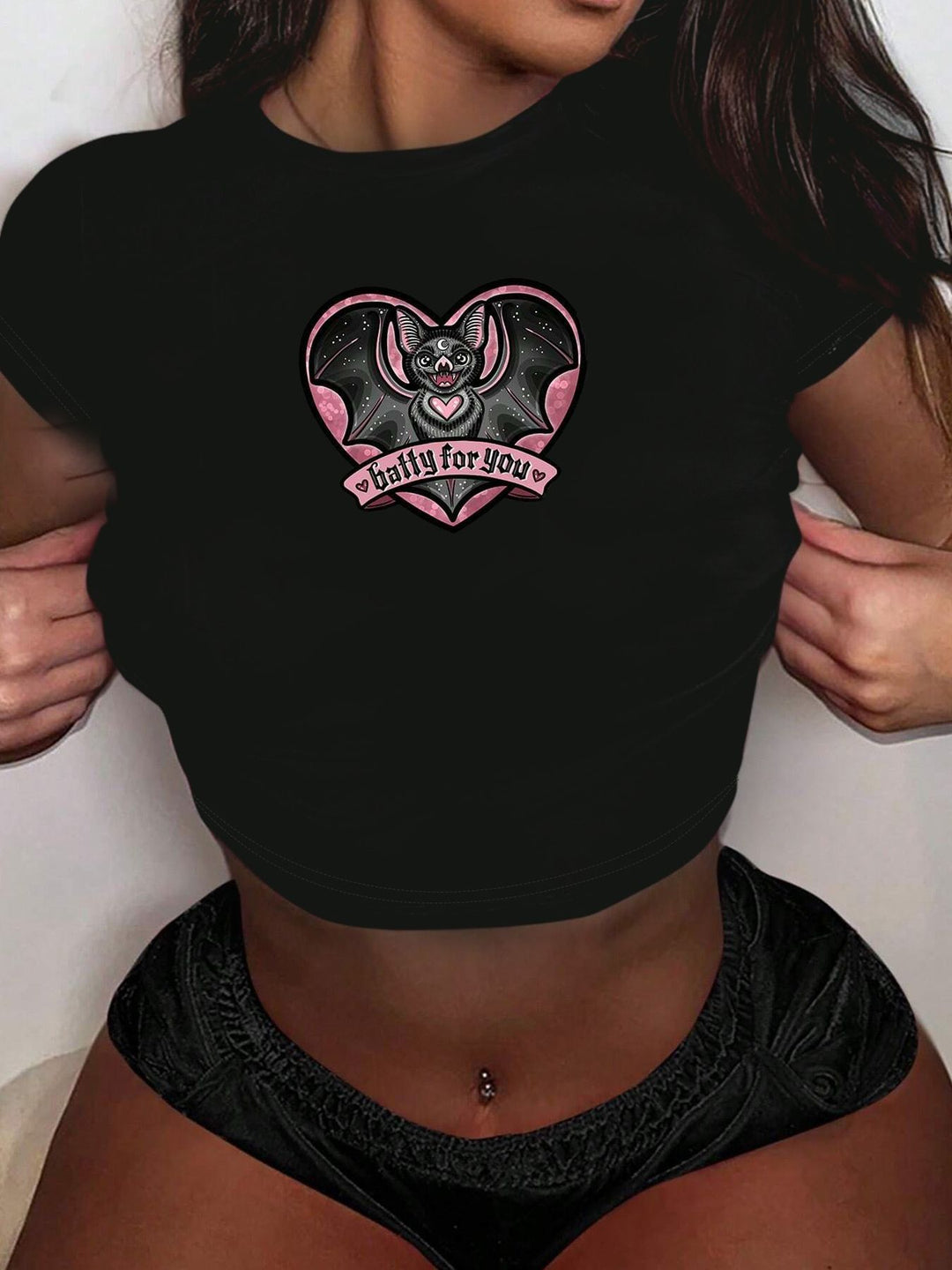 Damen Crop-T-Shirt mit künstlerischem Lippenmotiv und kreativem Druck R&B