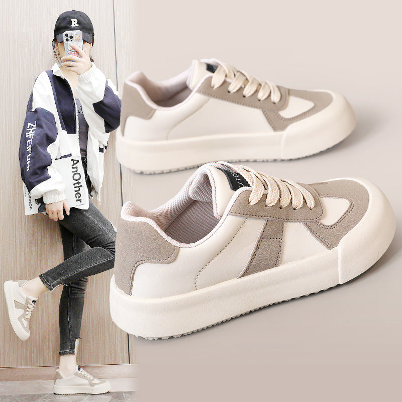 Damen Sportliche Sneakers mit kontrastierenden Materialien R&B