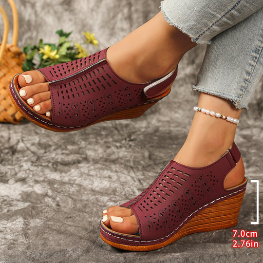 Damen Keil-Sandalen mit durchbrochenem Design und anatomischer Fußbettung R&B