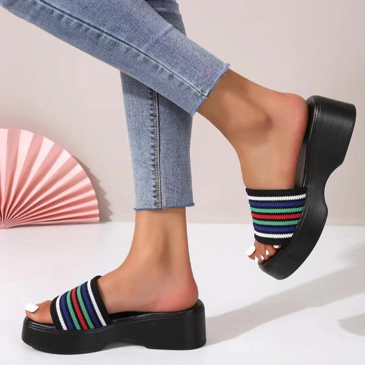 Damen Wedge-Pantoletten mit breitem Riemen und komfortabler Sohle R&B