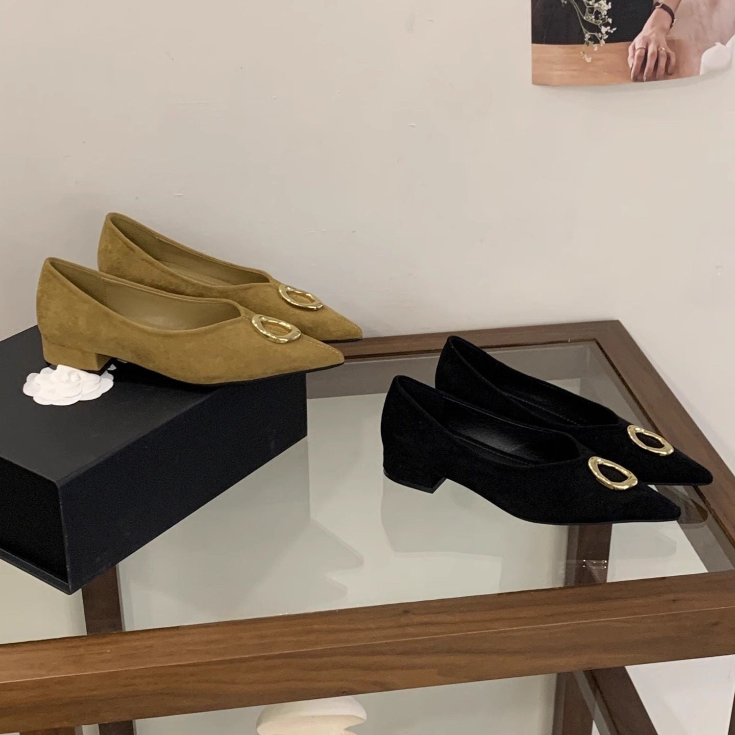 Damen elegante spitze Pumps mit dekorativen Metallakzenten R&B