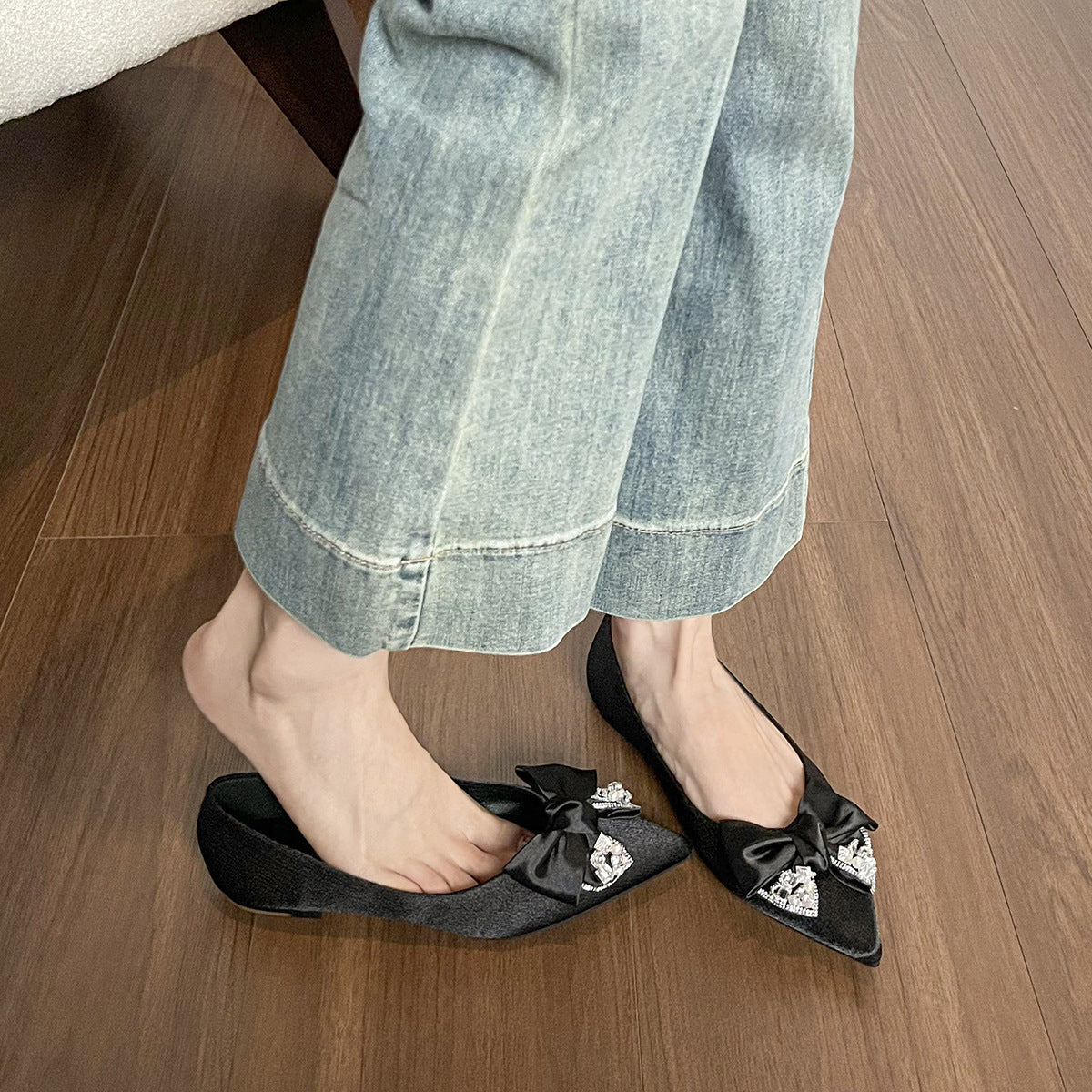 Damen elegante Ballerinas mit schimmerndem Schleifen- und Strassdetail