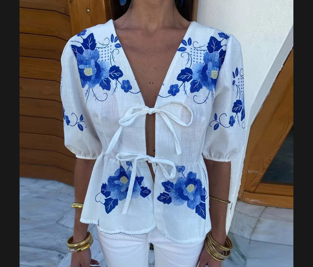 Damen Bluse mit floralen Stickereien und verspieltem Schnitt R&B