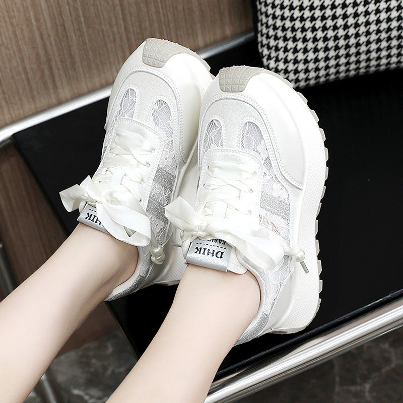 Damen Gemusterte Plateau-Sneaker mit eleganten Schnürdetails R&B