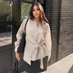 Damen Modische Bluse mit Bindegürtel und lässigem Schnitt R&B