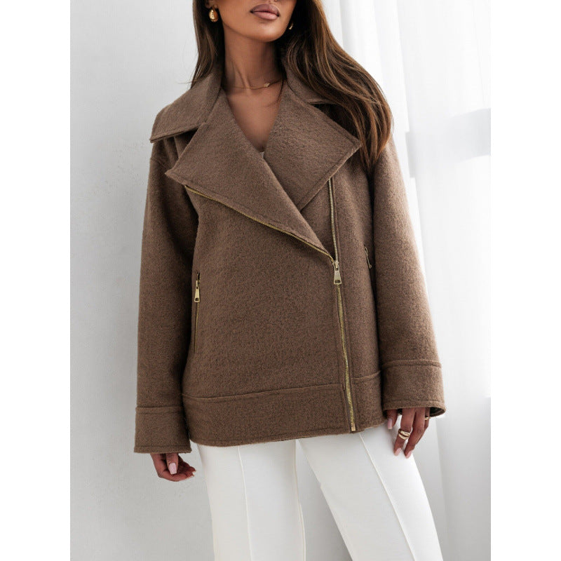 Damen elegante flauschige Bikerjacke mit goldenen Reißverschlussdetails R&B