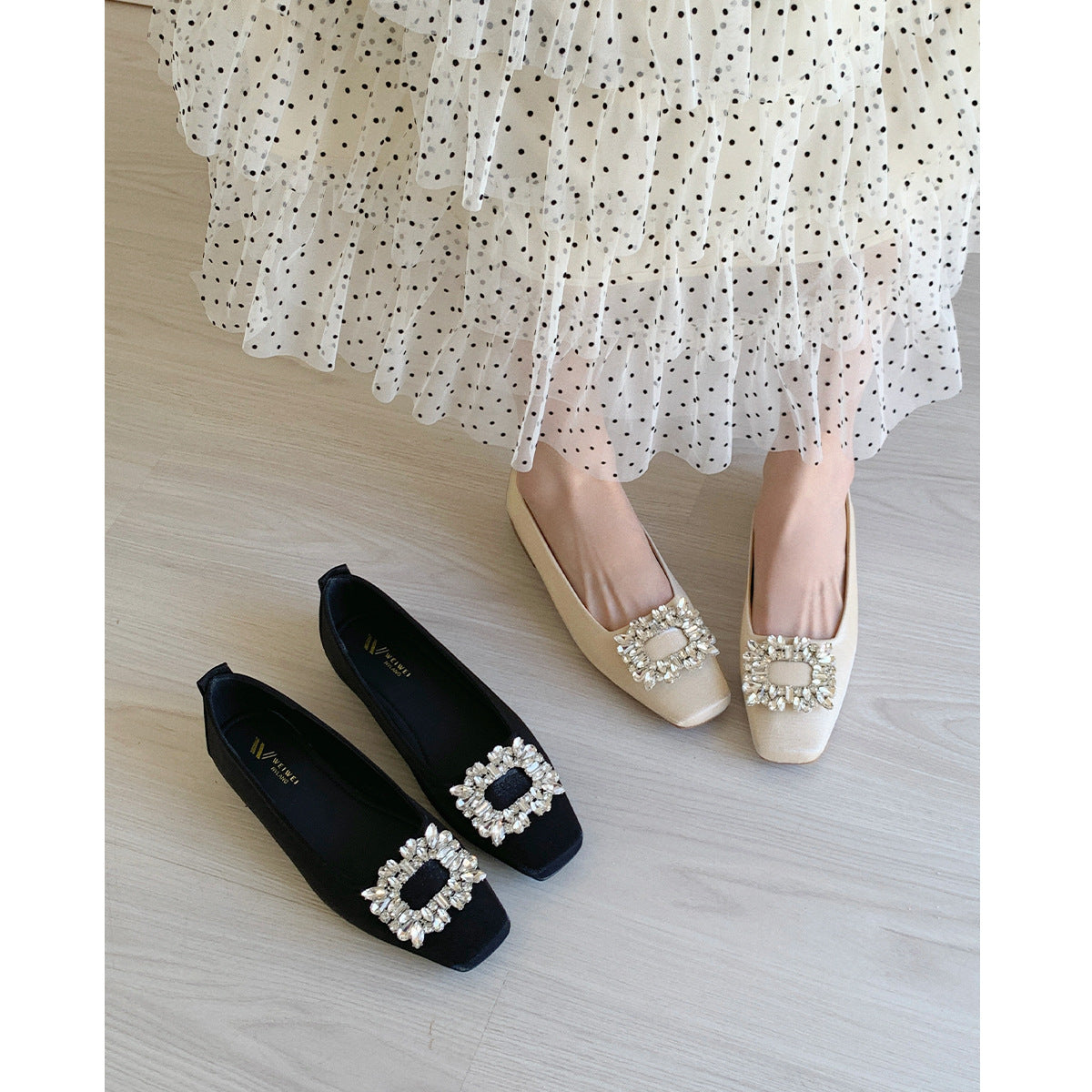 Damen Ballerinas mit funkelndem Strassdetail und modernem Design