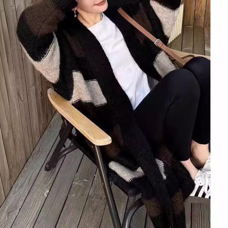 Damen Langer Strickcardigan mit geometrischem Muster R&B
