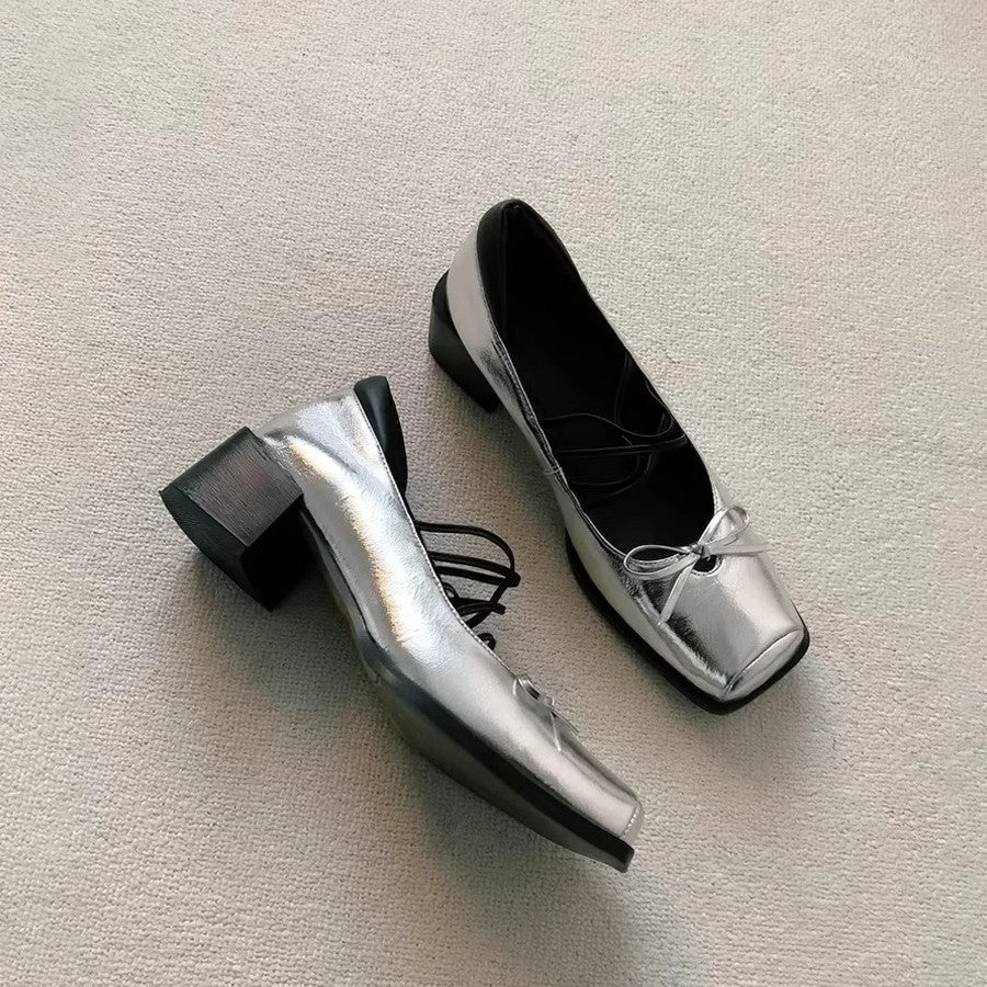 Damen Chunky Pumps mit verspieltem Schnürdetail und breitem Blockabsatz
