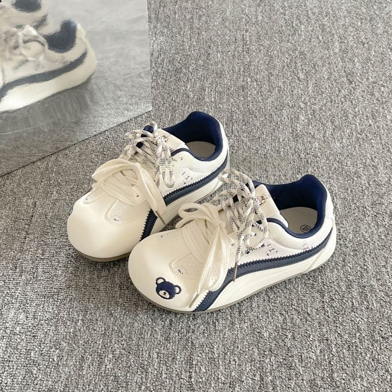 Damen Sportliche Sneakers mit individuell gestalteter Schnürung und hochwertigem Obermaterial