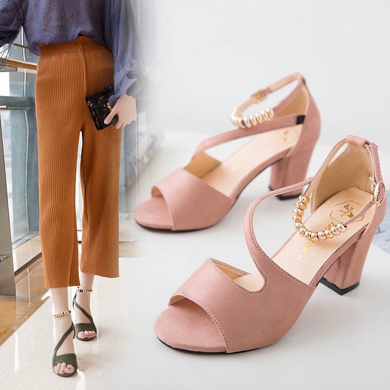 Damen elegante High Heels Sandalen mit modischen Riemchen und goldenen Akzenten R&B