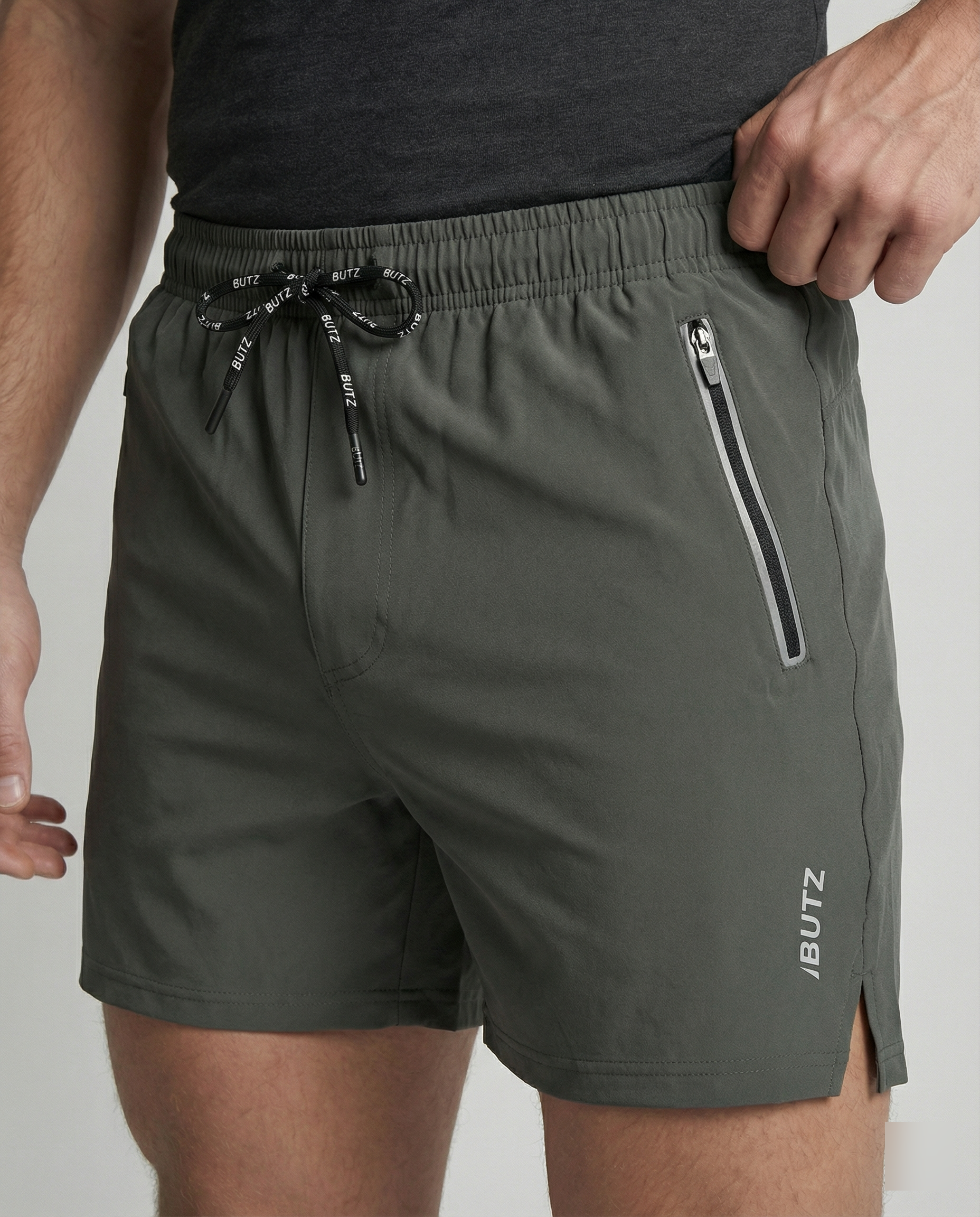 Herren Sportliche Multifunktions-Shorts mit schnell trocknender Technologie und praktischen Reißverschlusstaschen R&B
