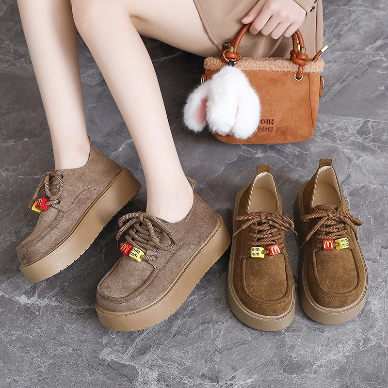Damen Plateau-Schnürschuhe aus Wildleder mit attraktiven Details R&B