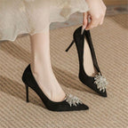 Damen elegante Pumps mit funkelnder Brosche R&B