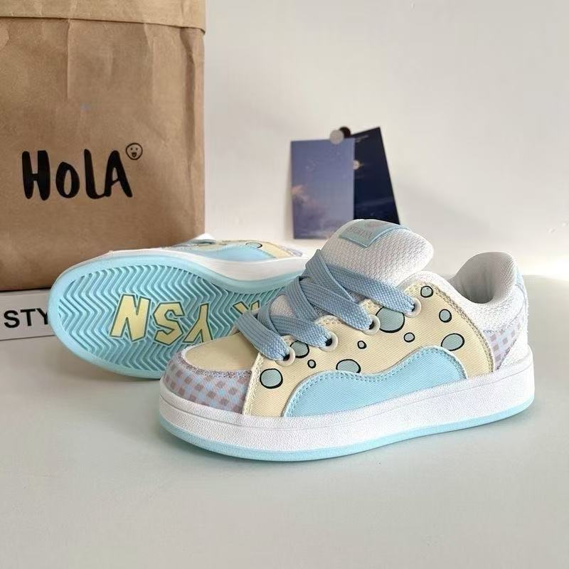Damen Sneaker mit verspieltem Design und atmungsaktiver Obermaterialkombination R&B