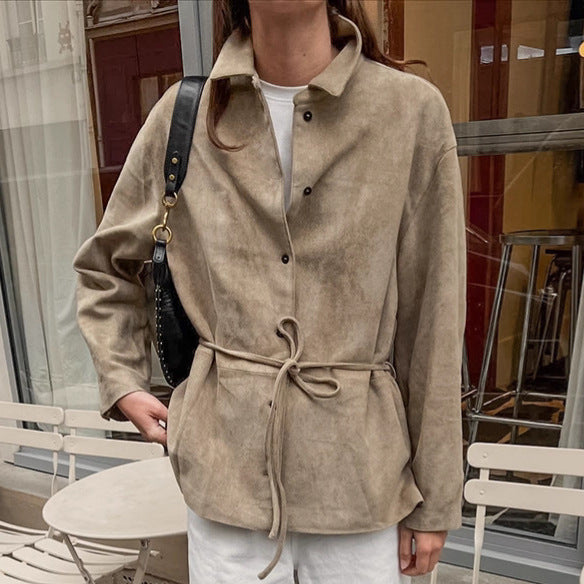 Damen Suede Jacke mit Taillengürtel und feinen Knopfdetails R&B