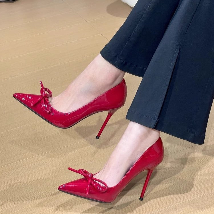 Damen elegante Pumps mit dekorativer Schleifenapplikation und hochglänzendem Finish R&B